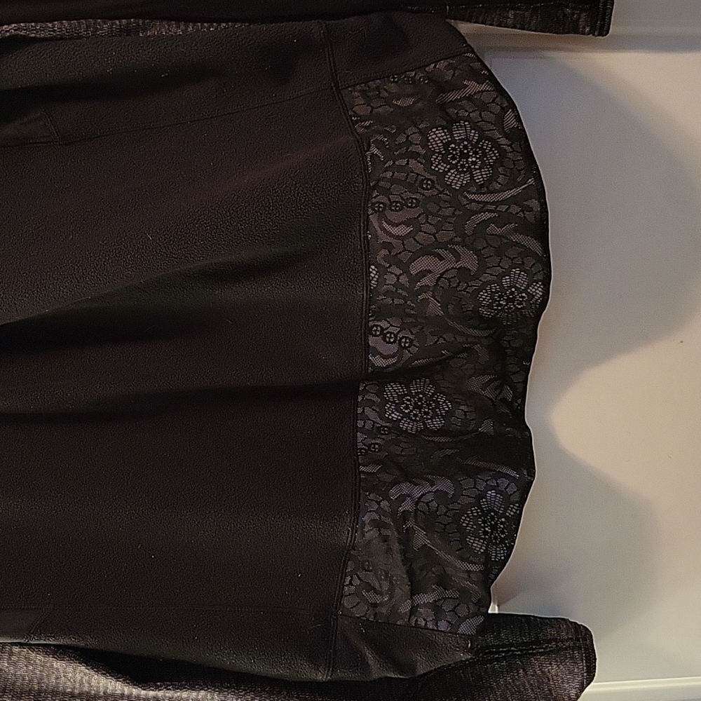 Lululemon Bold In The Cold Lace Pullover - Picture 7 of 10